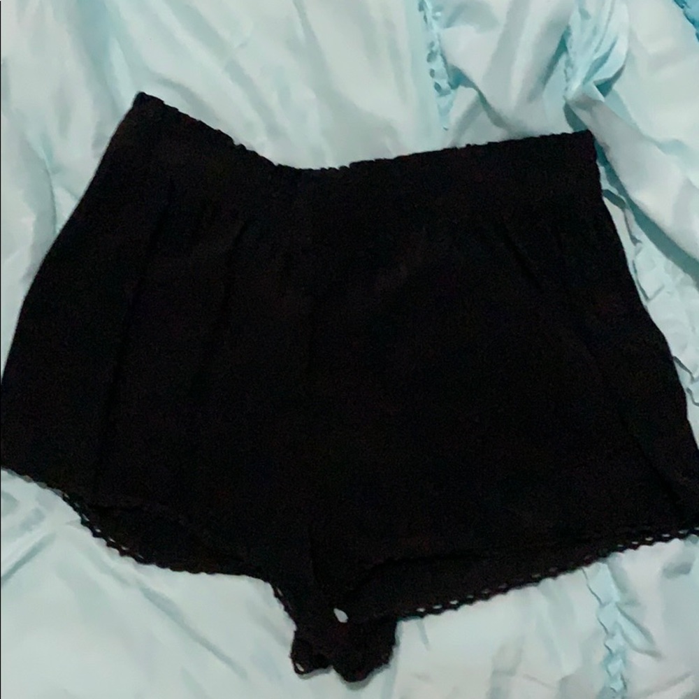 Black Forever 21 Flowy Shorts